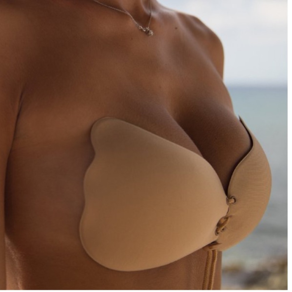 NWOT perfect sculpt strapless bra